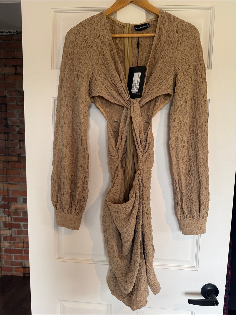 NWT PrettyLittleThing Beige Textured Cut Out Long Sleeves Dress - Size 4